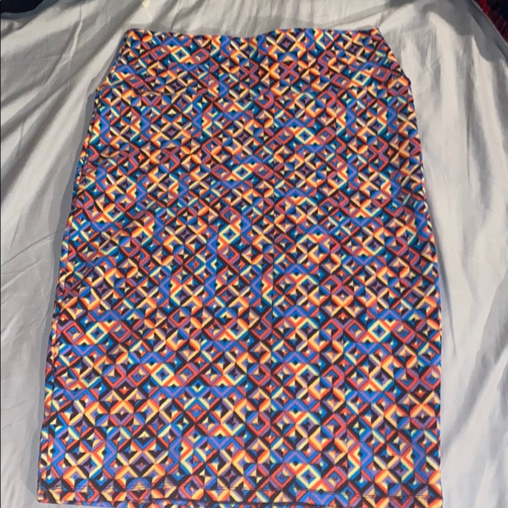LuLaRoe “Cassie” Skirt Women’s Size Medium